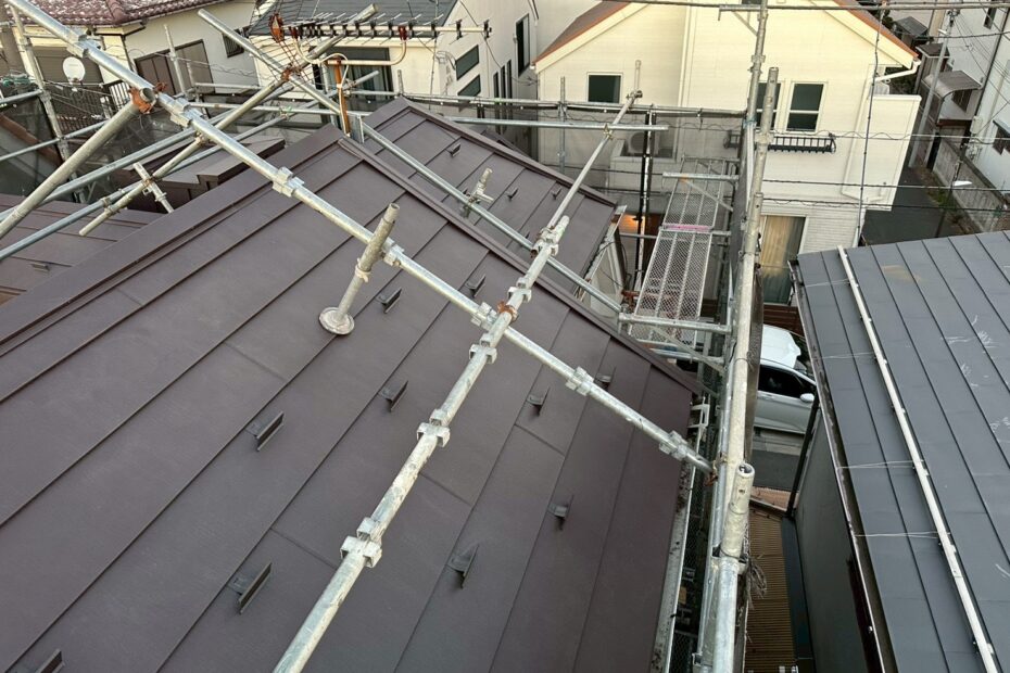 ガルバリウム鋼板の屋根材は雪に強い？