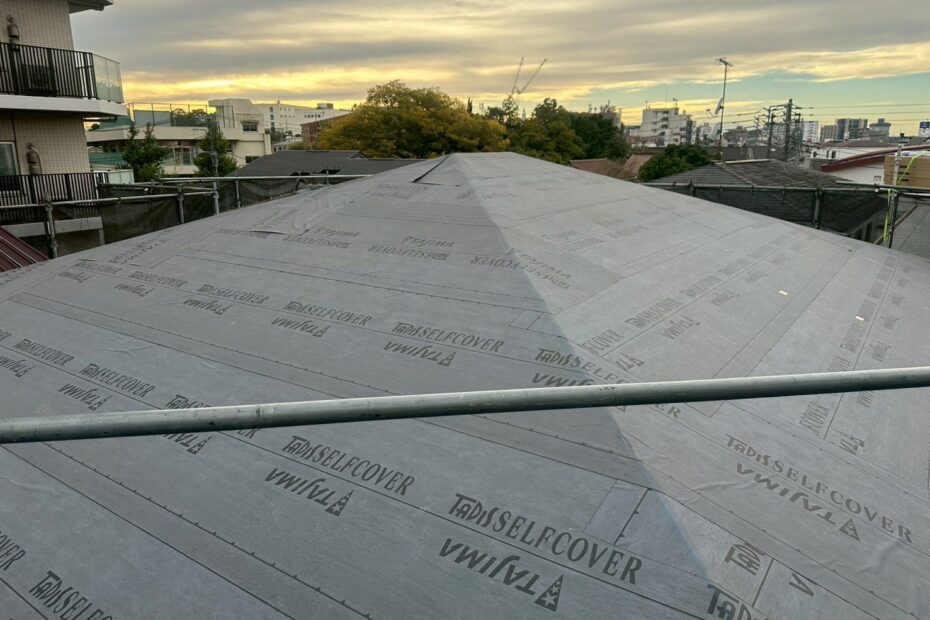 ルーフィング（下葺材）の役割とは？