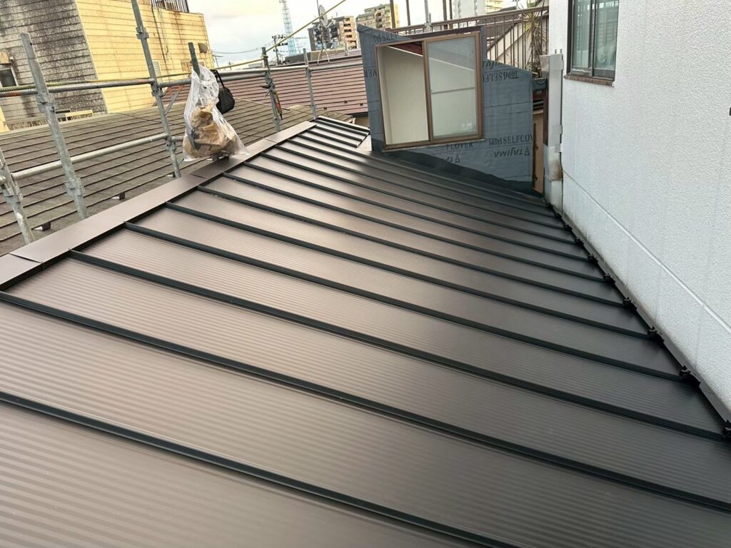 北区上十条 完成後の屋根(下屋部分)