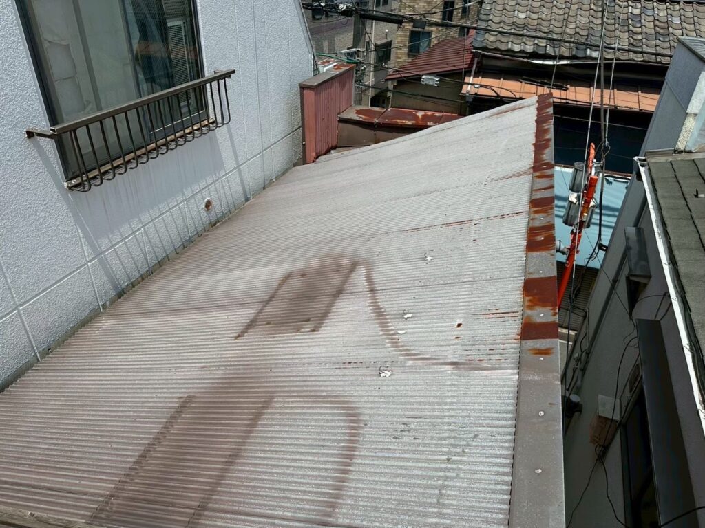 北区上十条 既存屋根の劣化状況(軒先)