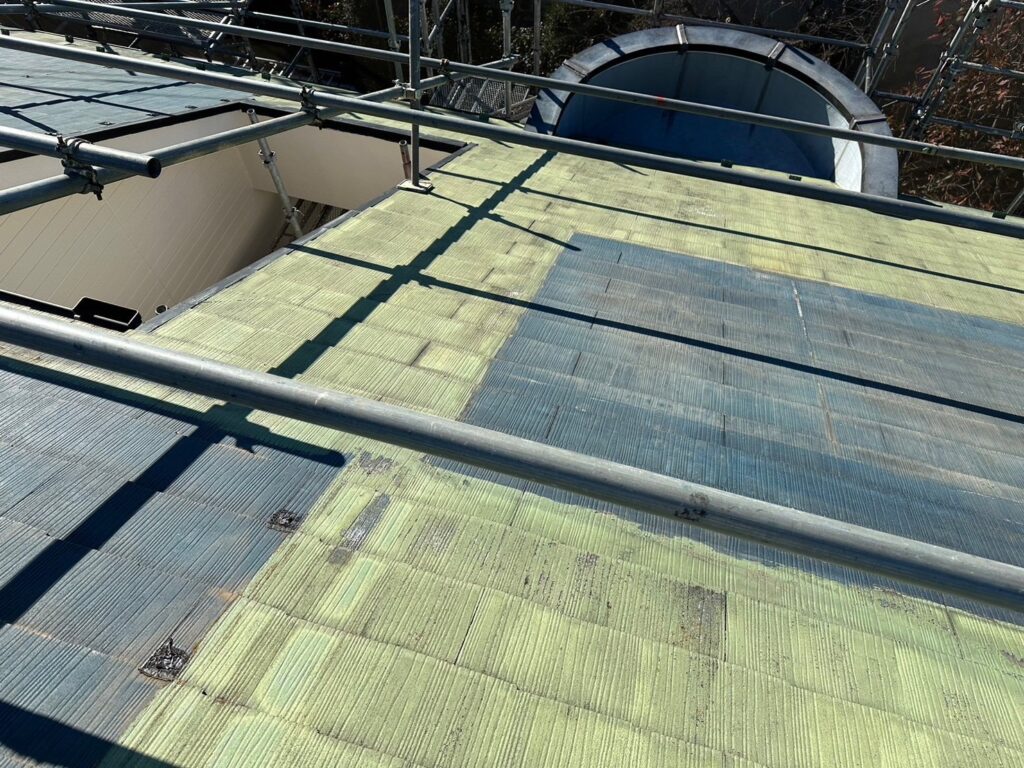 武蔵野市関前-屋根カバー工法-施工前-太陽光パネル撤去後の既存屋根