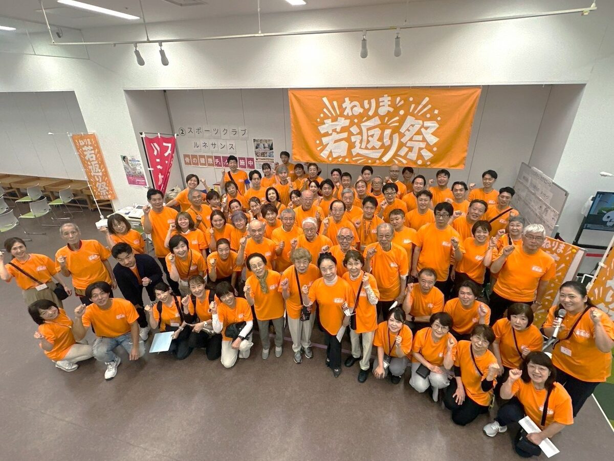 ねりま若返り祭に出展したヤネピカのブース